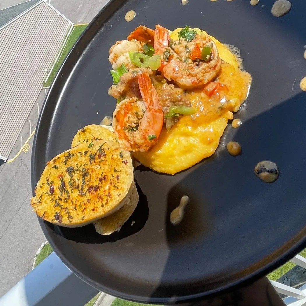 Image alt description