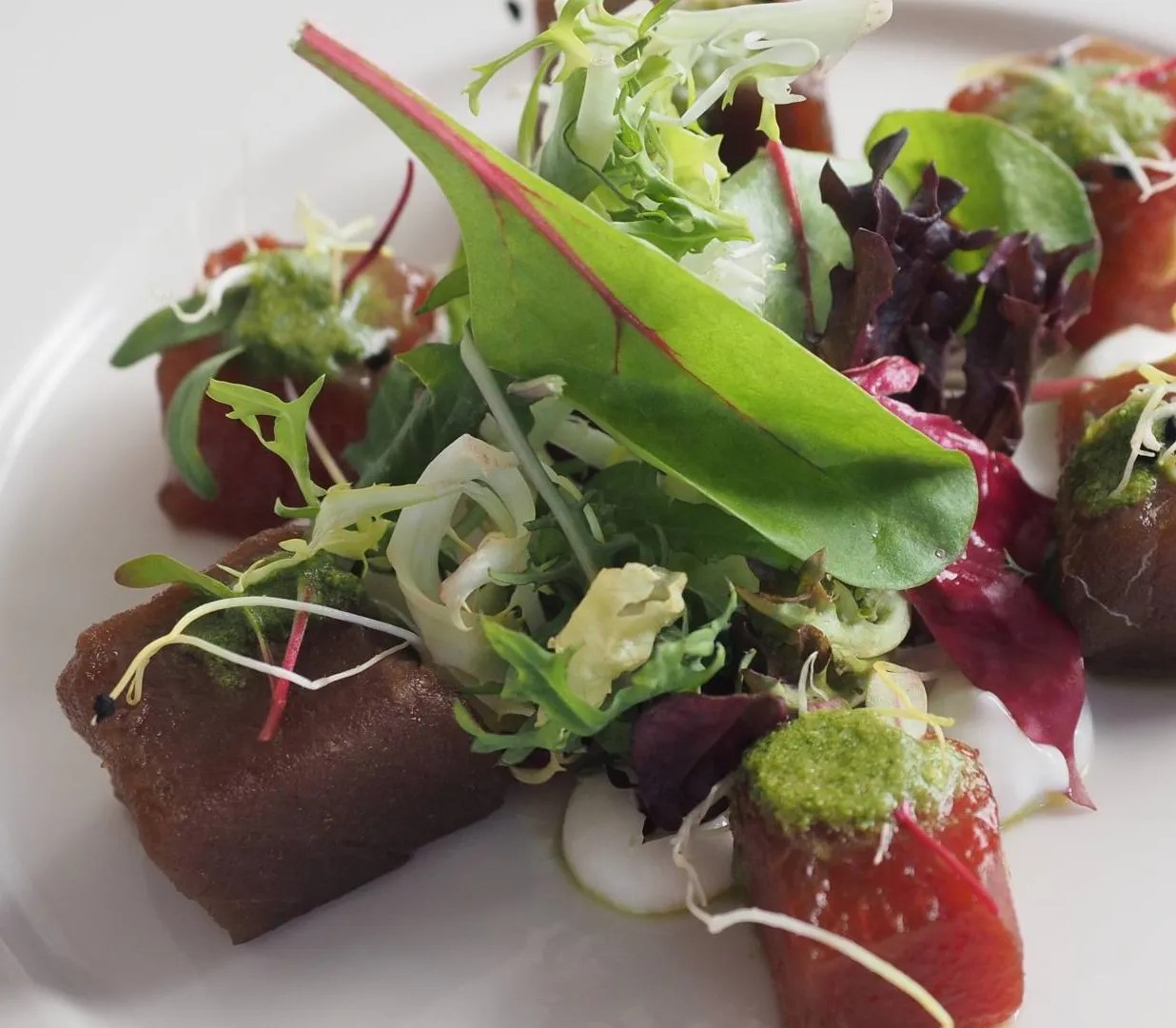 Image alt description