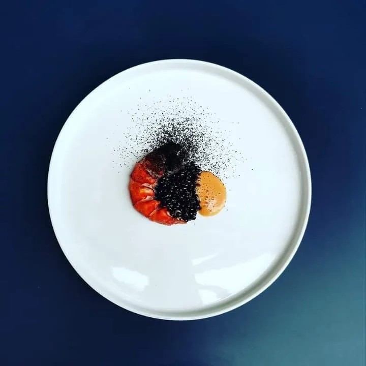 Image alt description