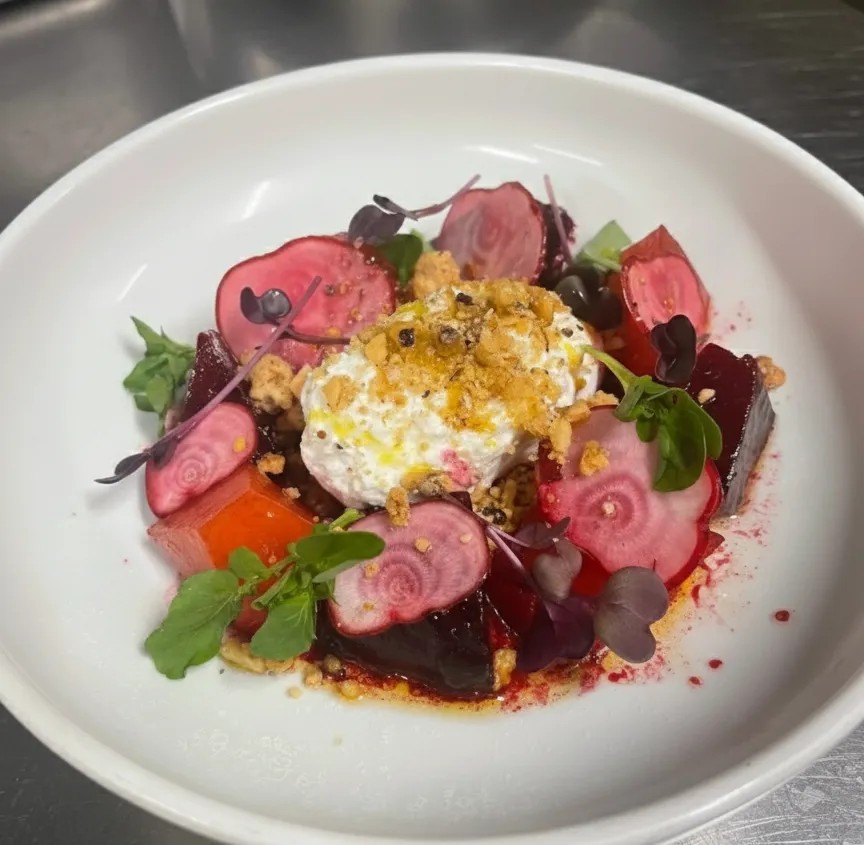 Image alt description