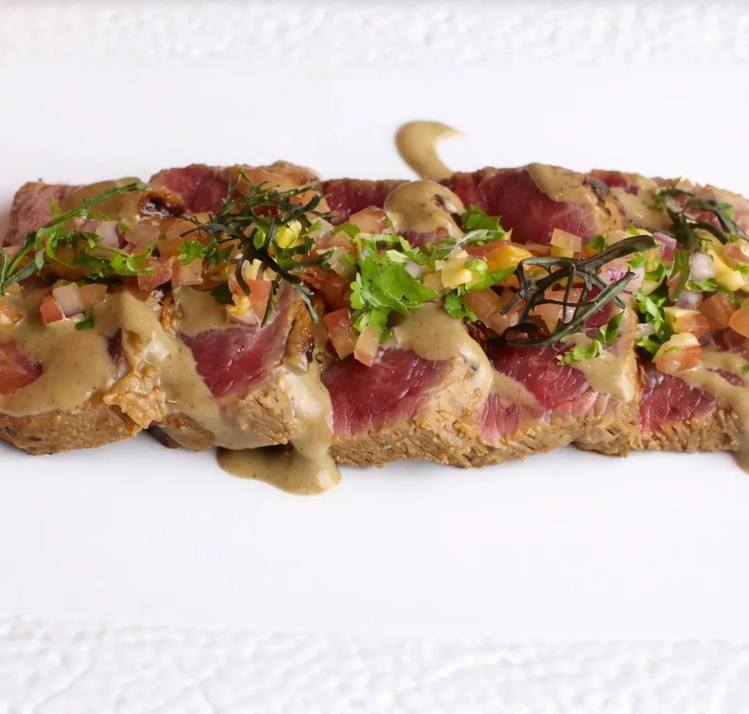 Image alt description