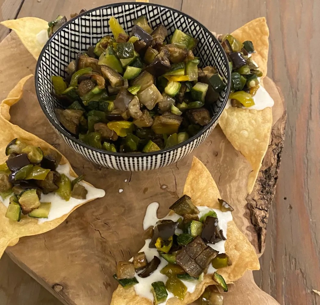 Image alt description