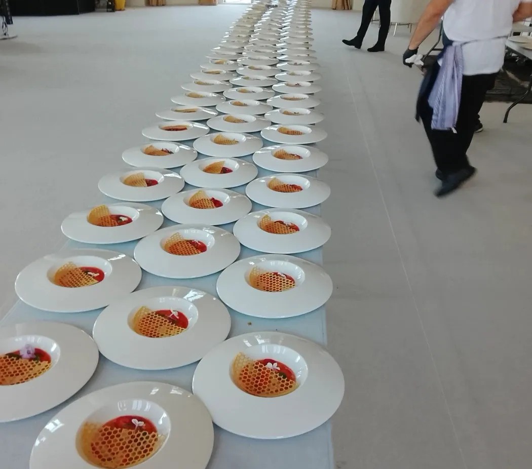 Image alt description