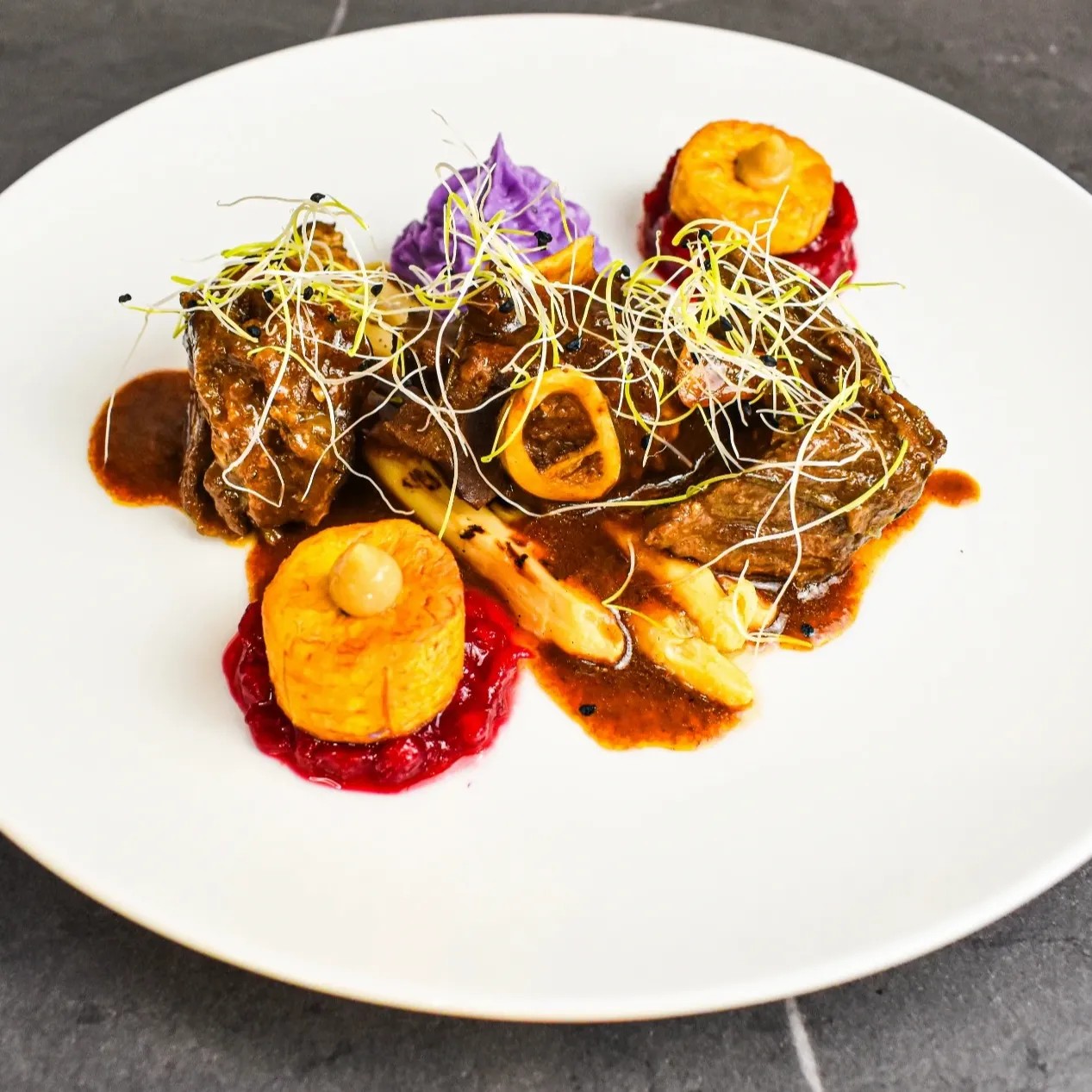 Image alt description