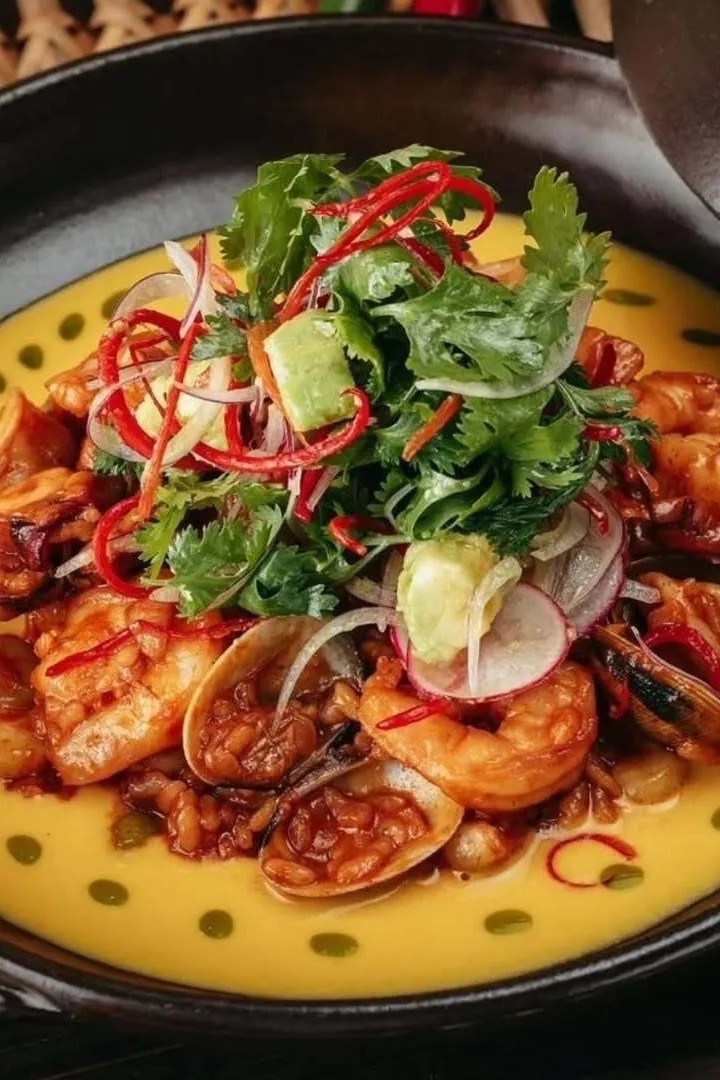 Image alt description