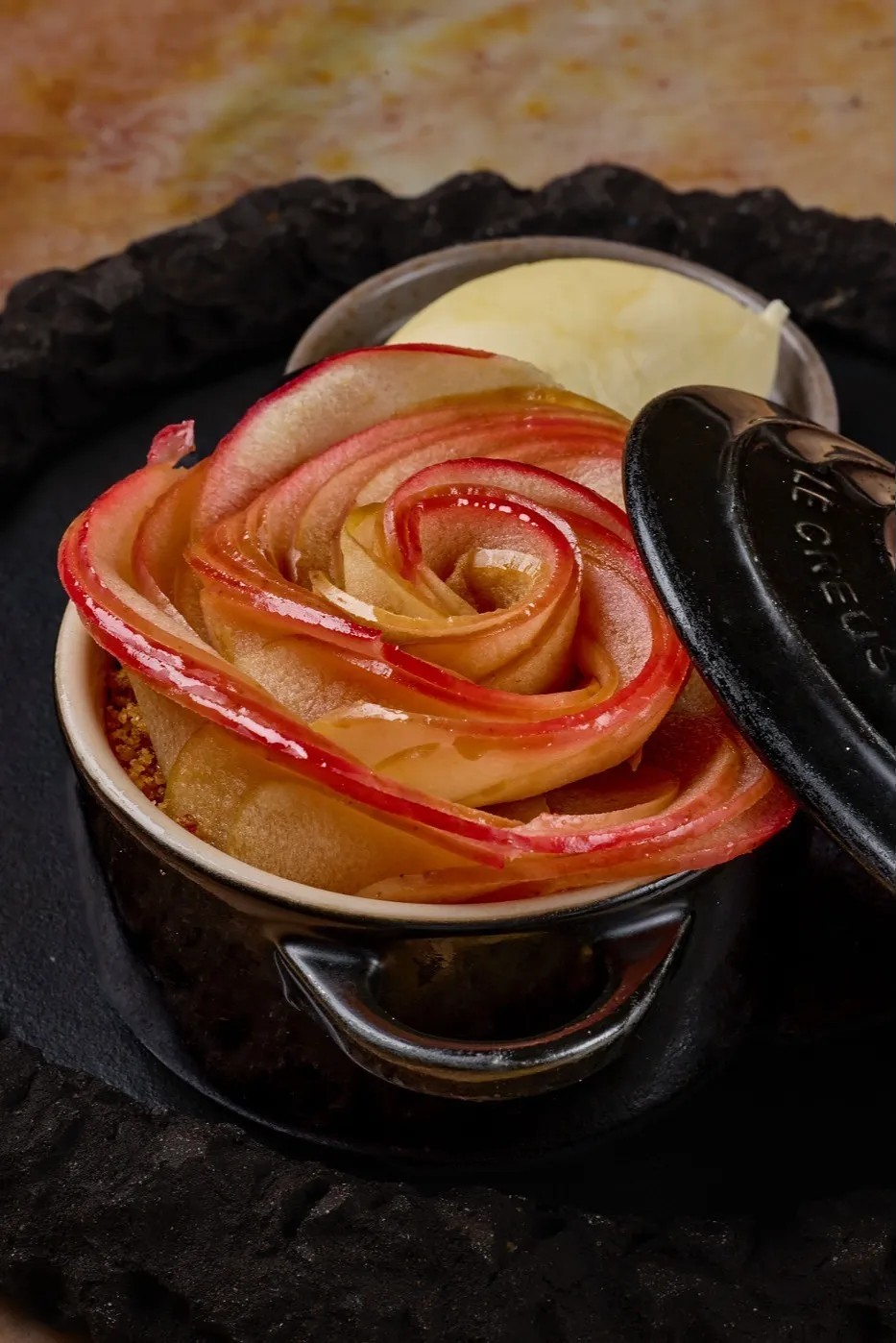 Image alt description