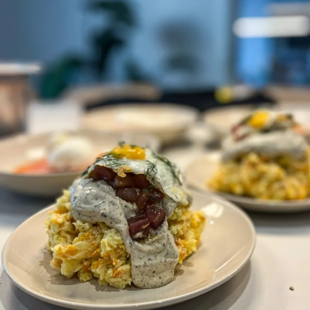 Image alt description