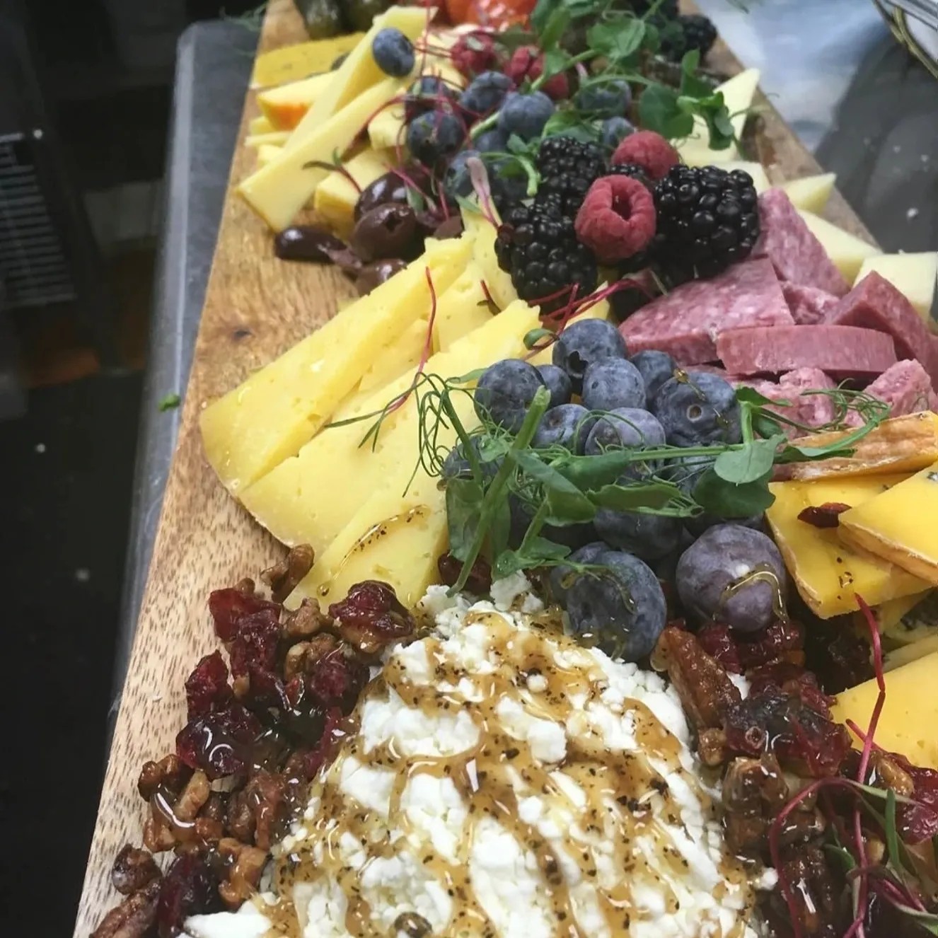 Image alt description