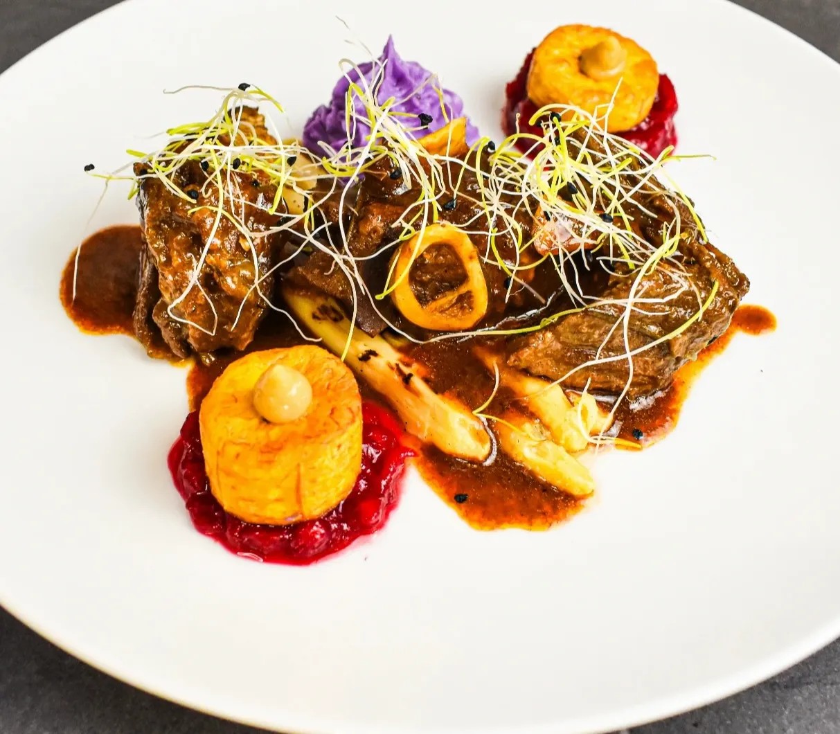 Image alt description