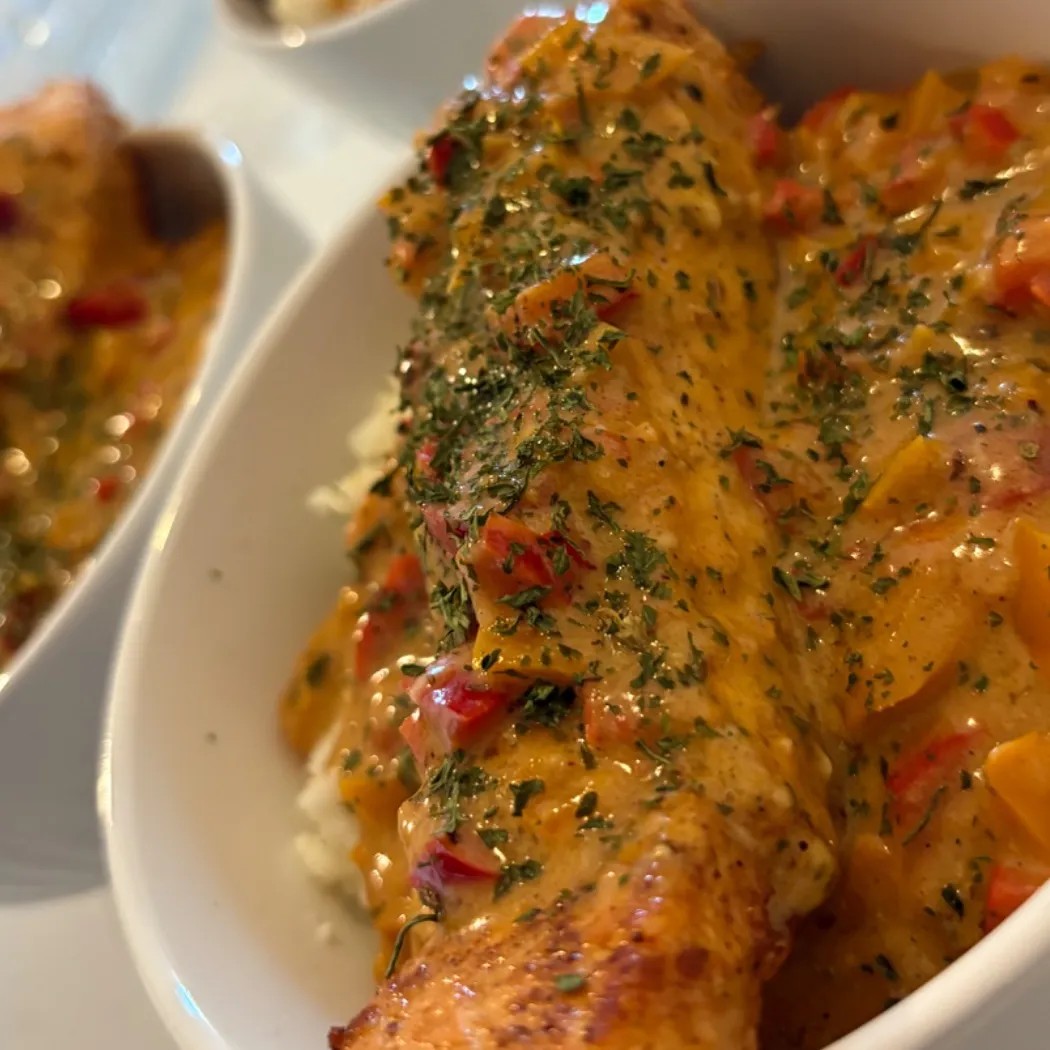 Image alt description