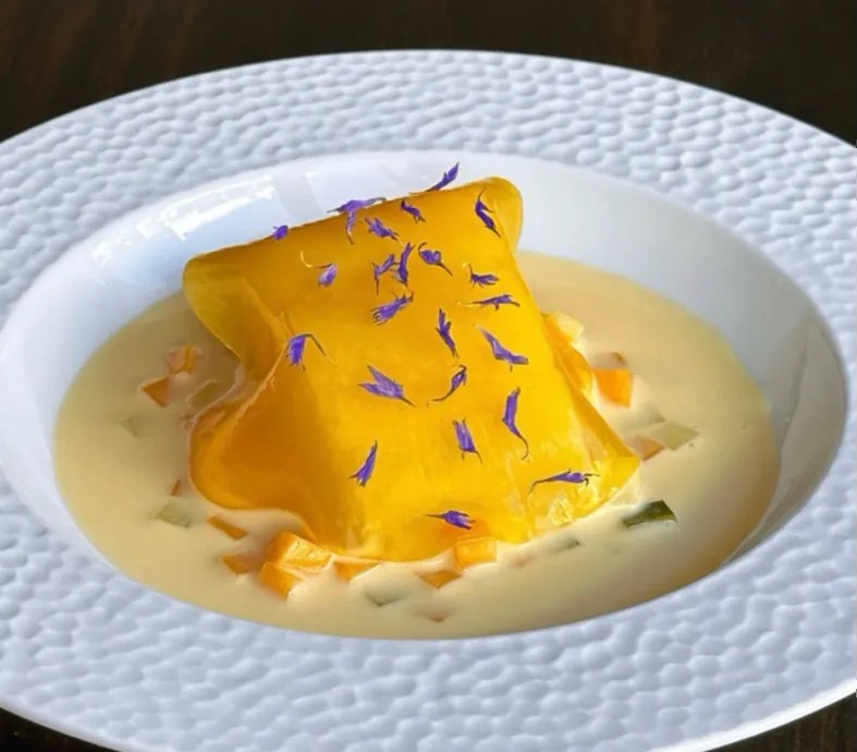 Image alt description