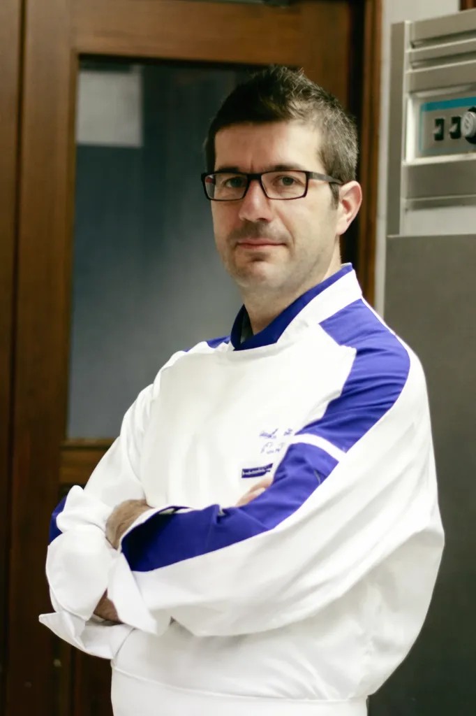 Image alt description