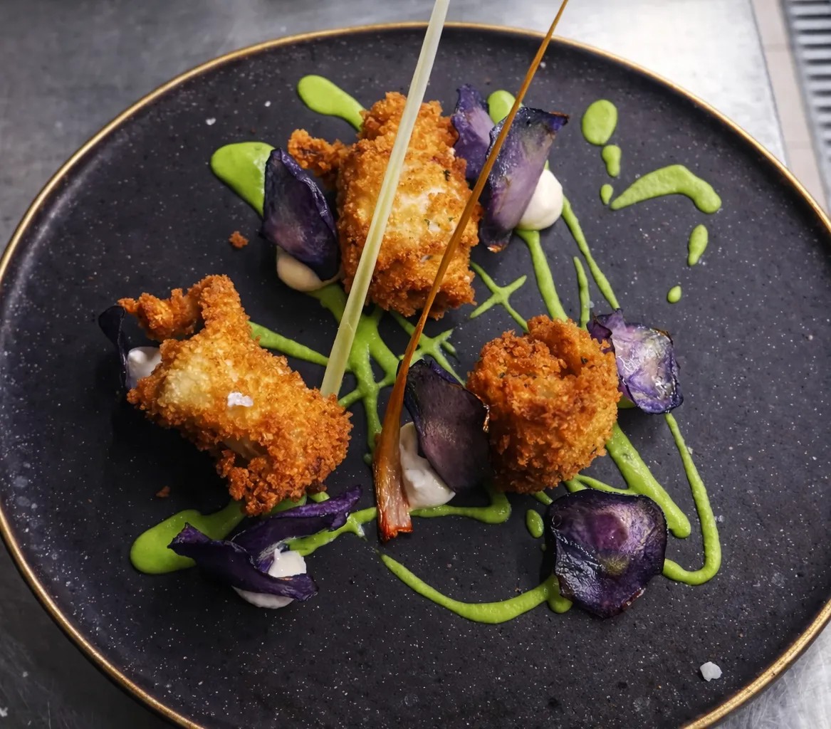 Image alt description