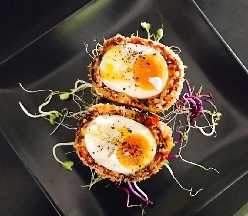 Image alt description