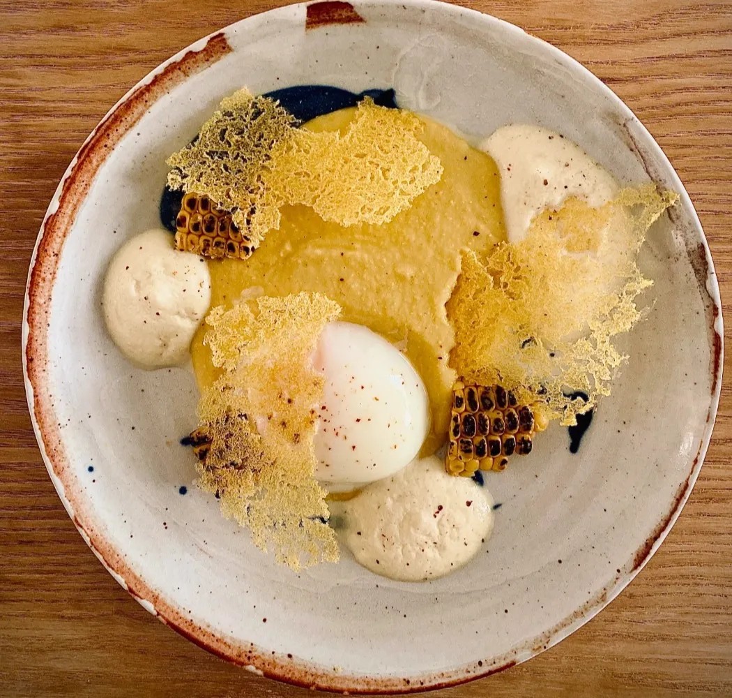 Image alt description