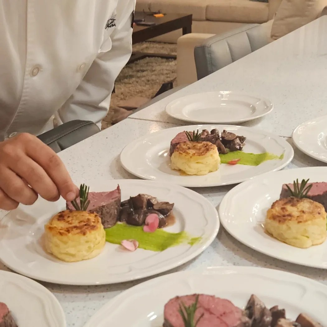 Image alt description