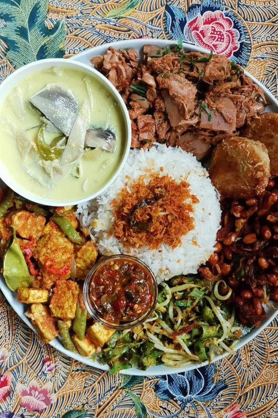 Image alt description