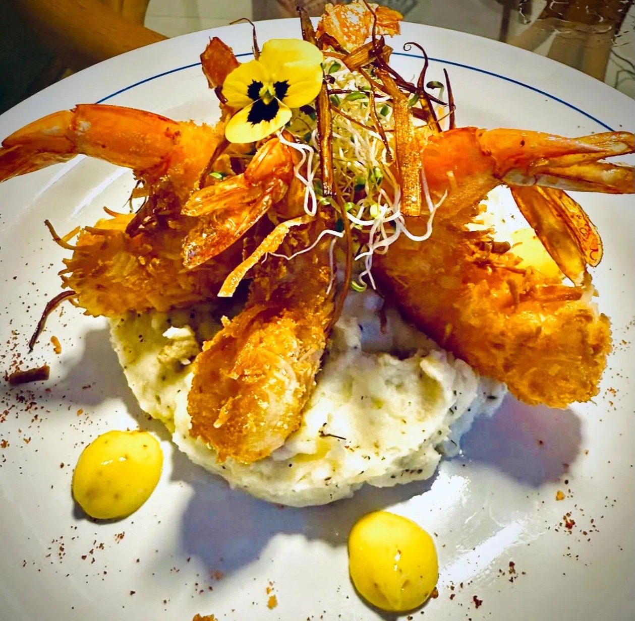 Image alt description