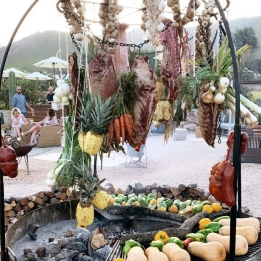 Image alt description