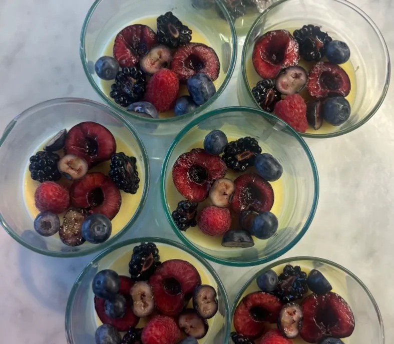 Image alt description