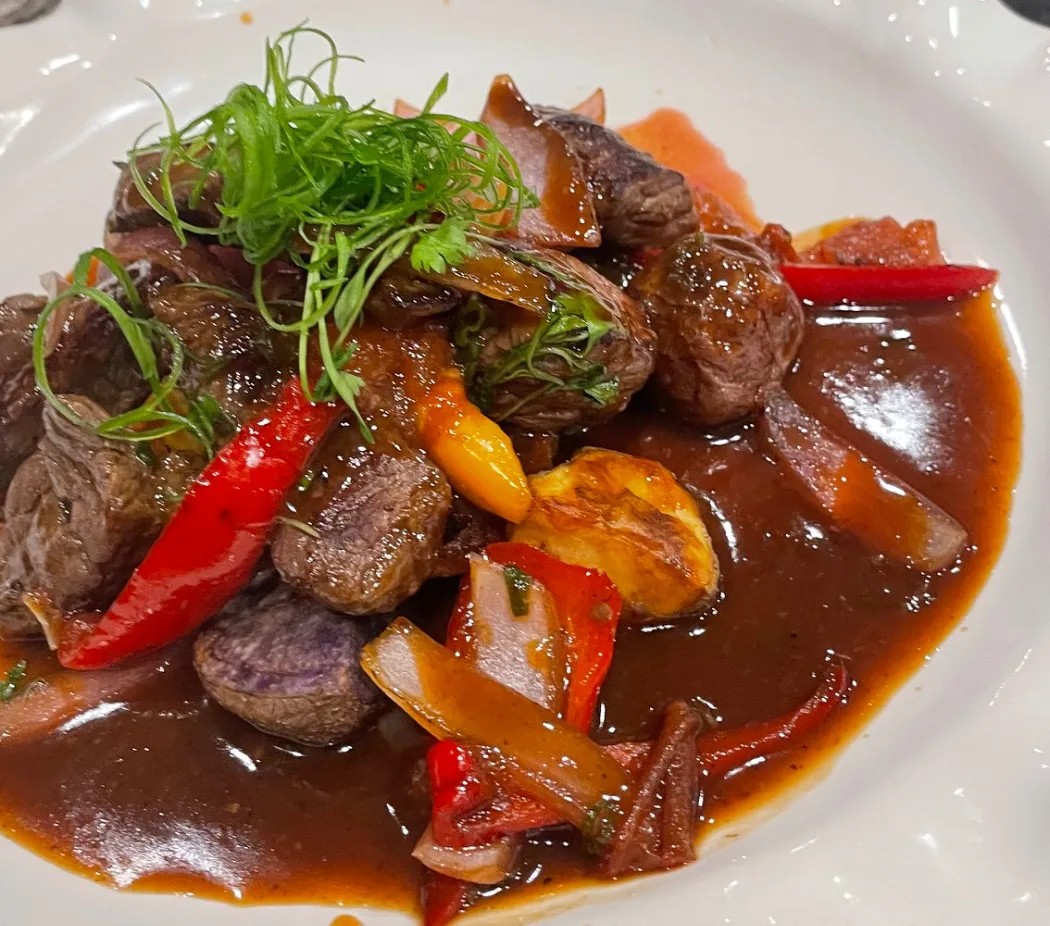 Image alt description