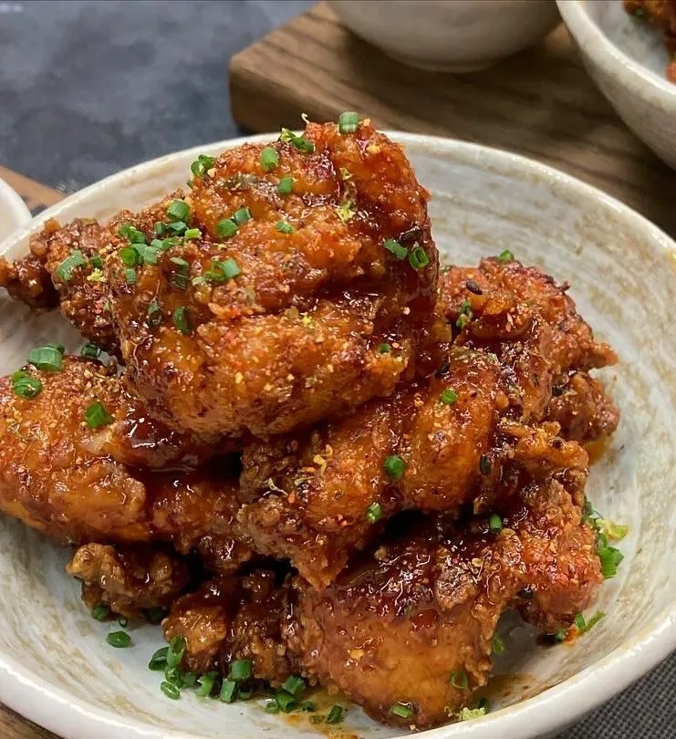 Image alt description