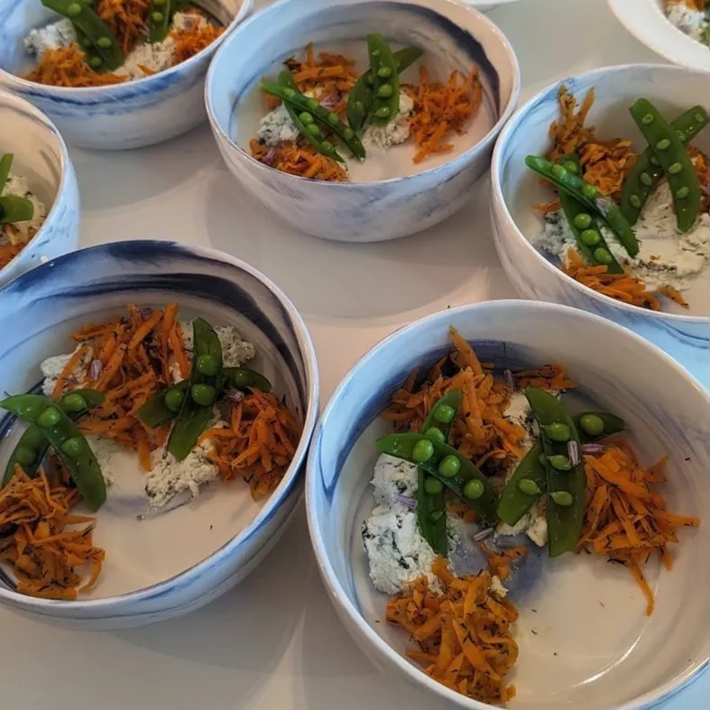 Image alt description