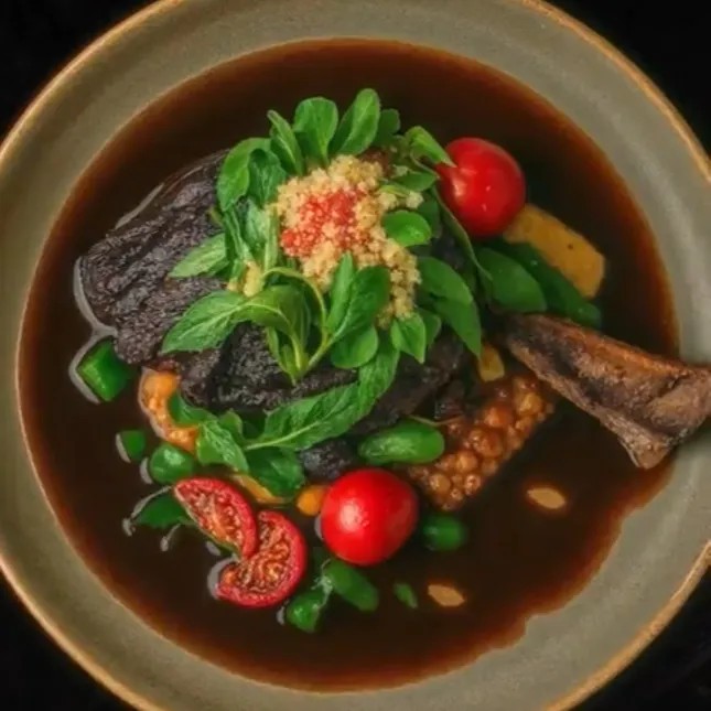 Image alt description