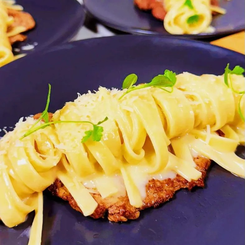 Image alt description