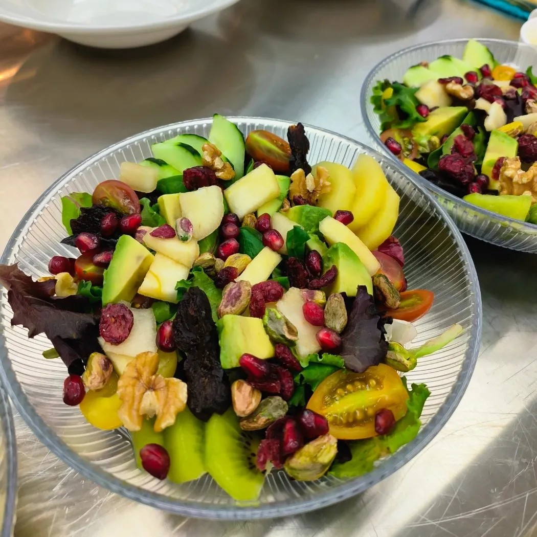 Image alt description