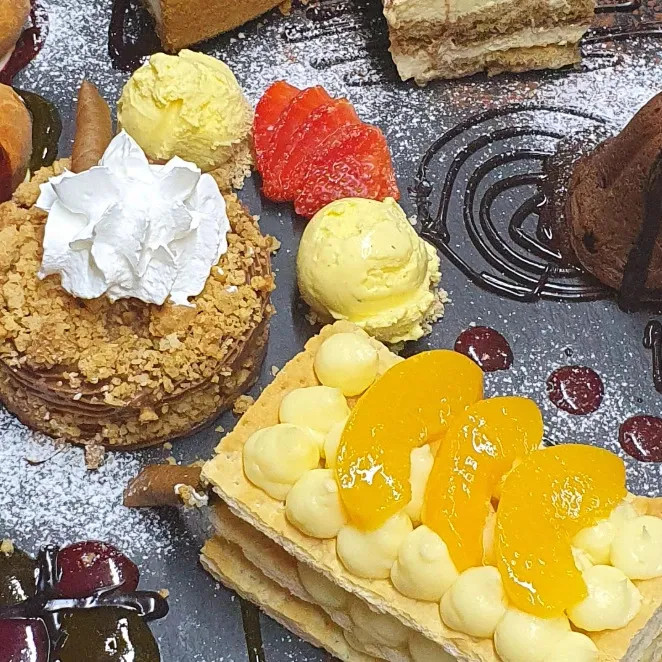 Image alt description