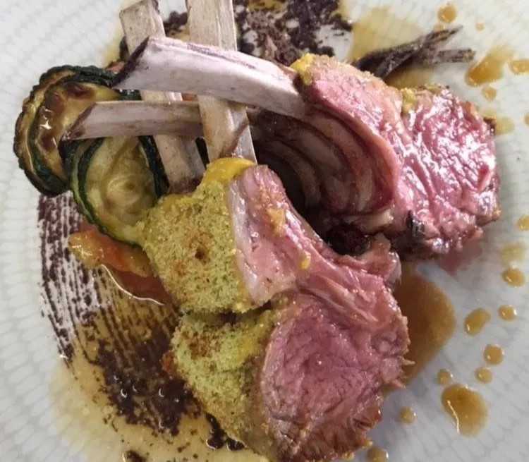 Image alt description