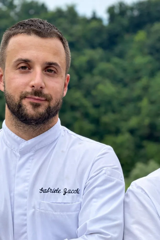 Image alt description