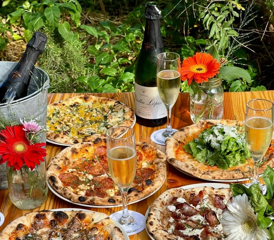 Image alt description