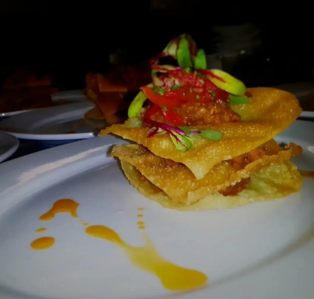 Image alt description