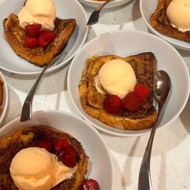 Image alt description