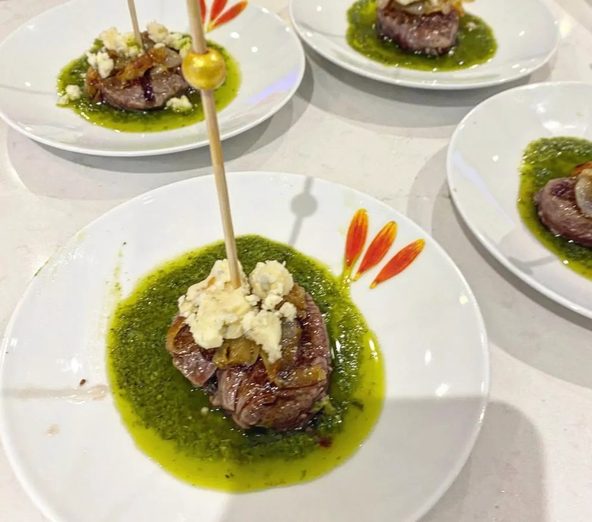 Image alt description