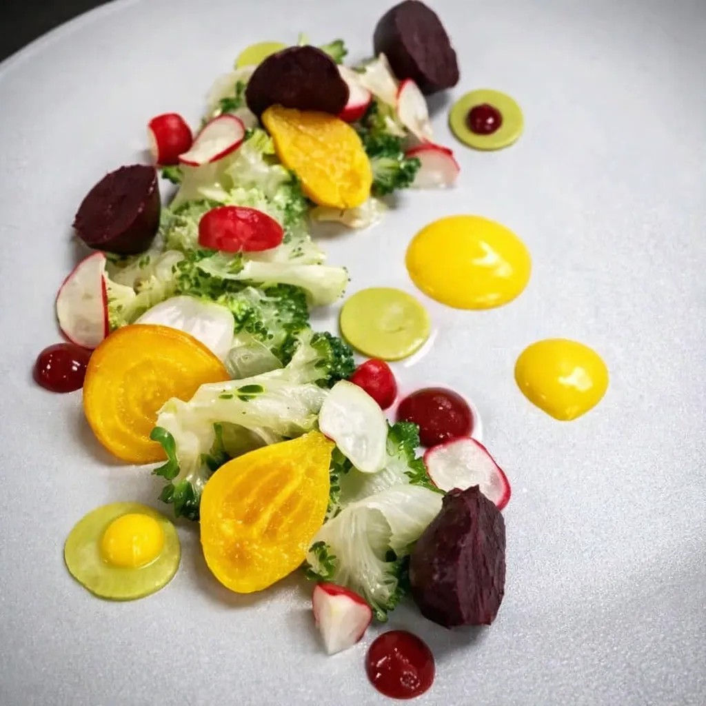 Image alt description