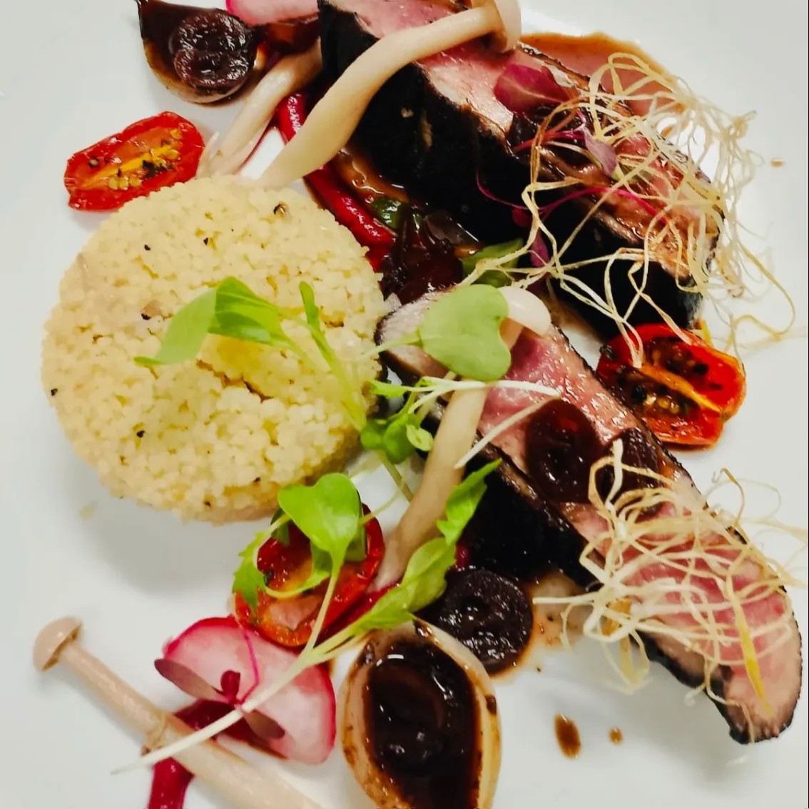 Image alt description