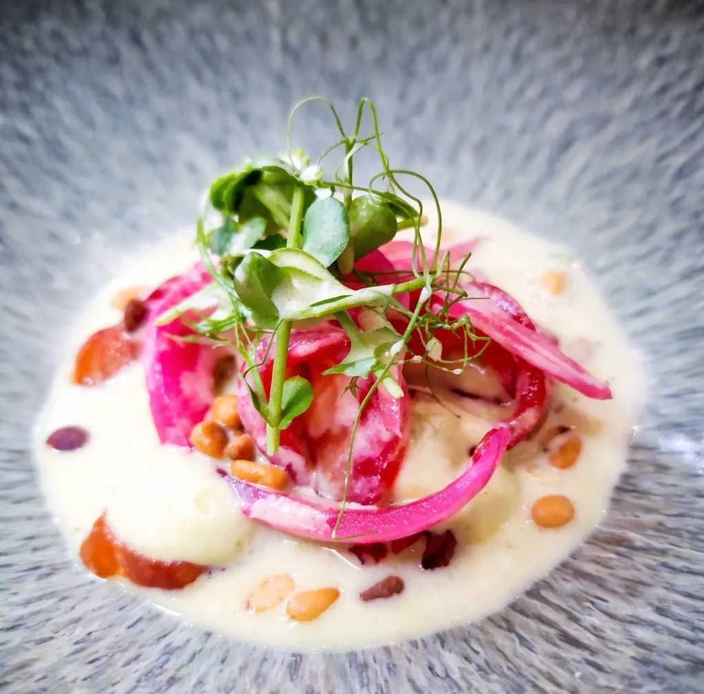 Image alt description