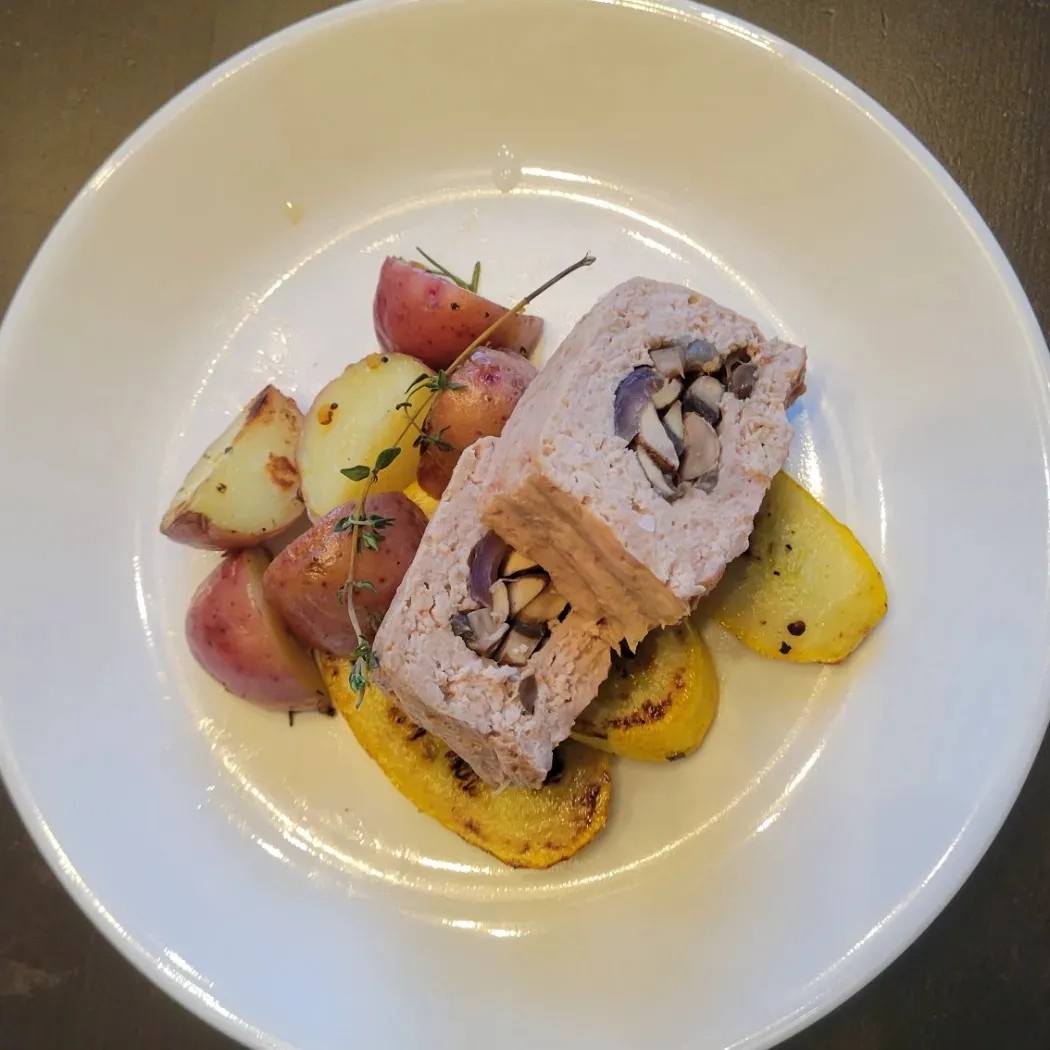 Image alt description