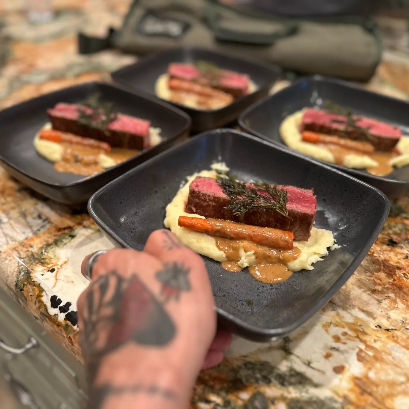 Image alt description