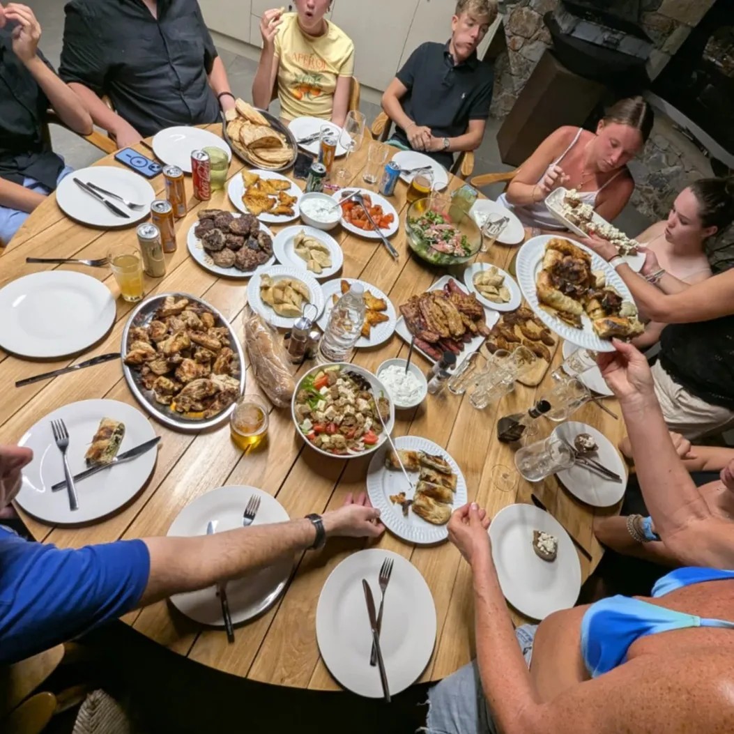 Image alt description