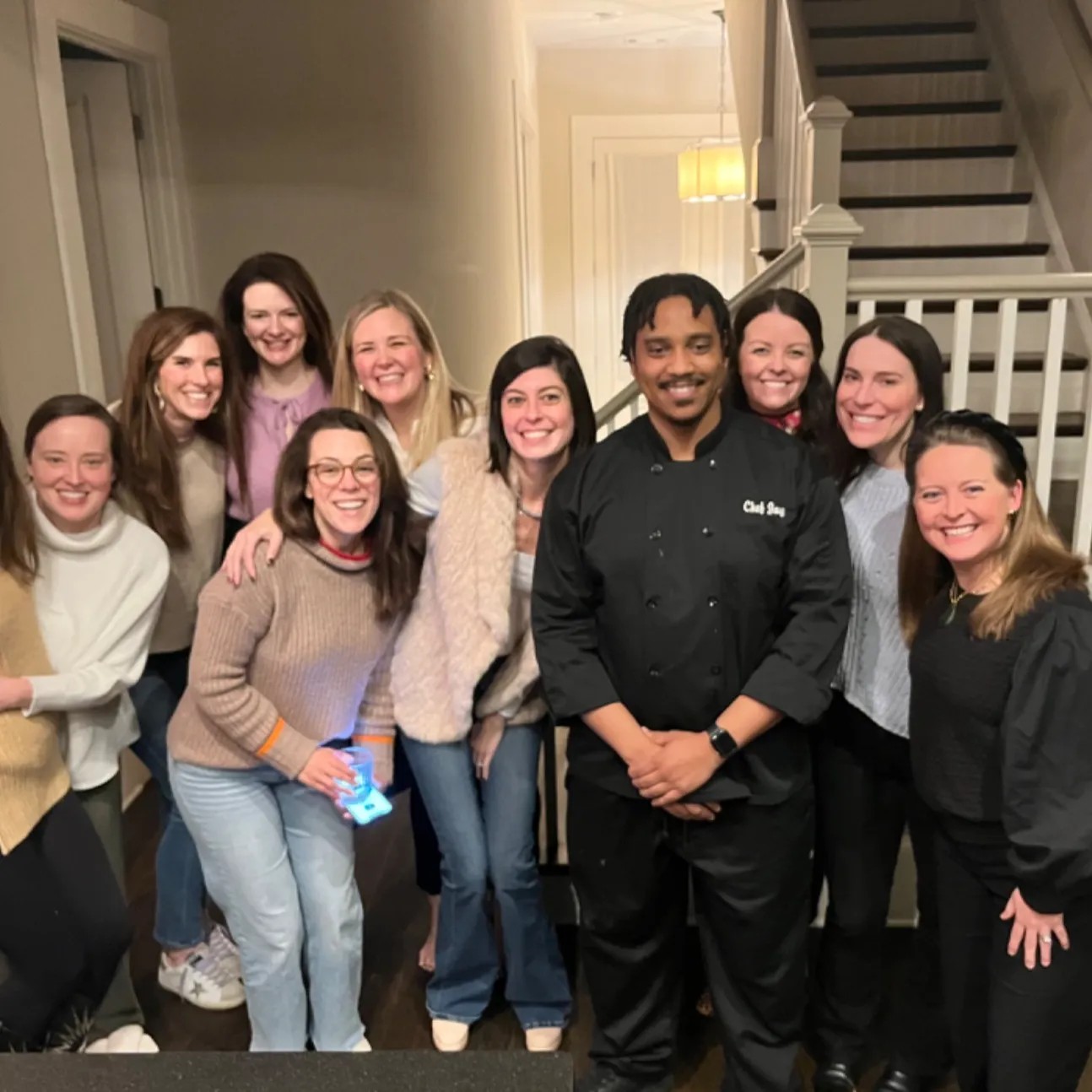 Image alt description