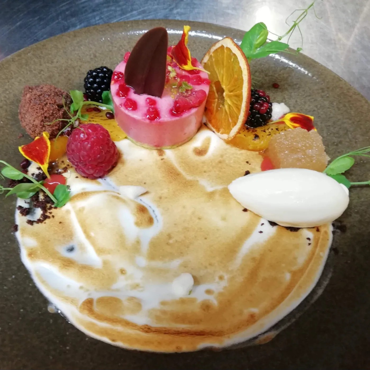 Image alt description