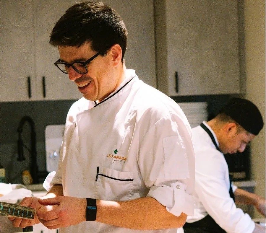 Image alt description