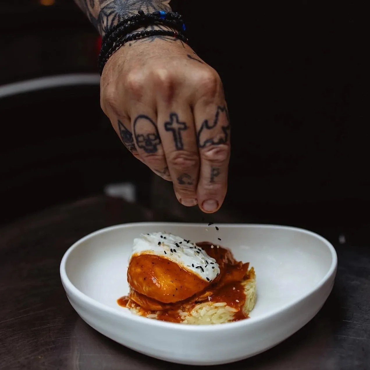 Image alt description