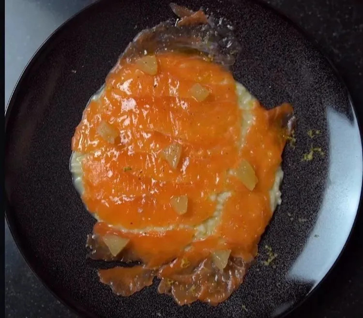 Image alt description