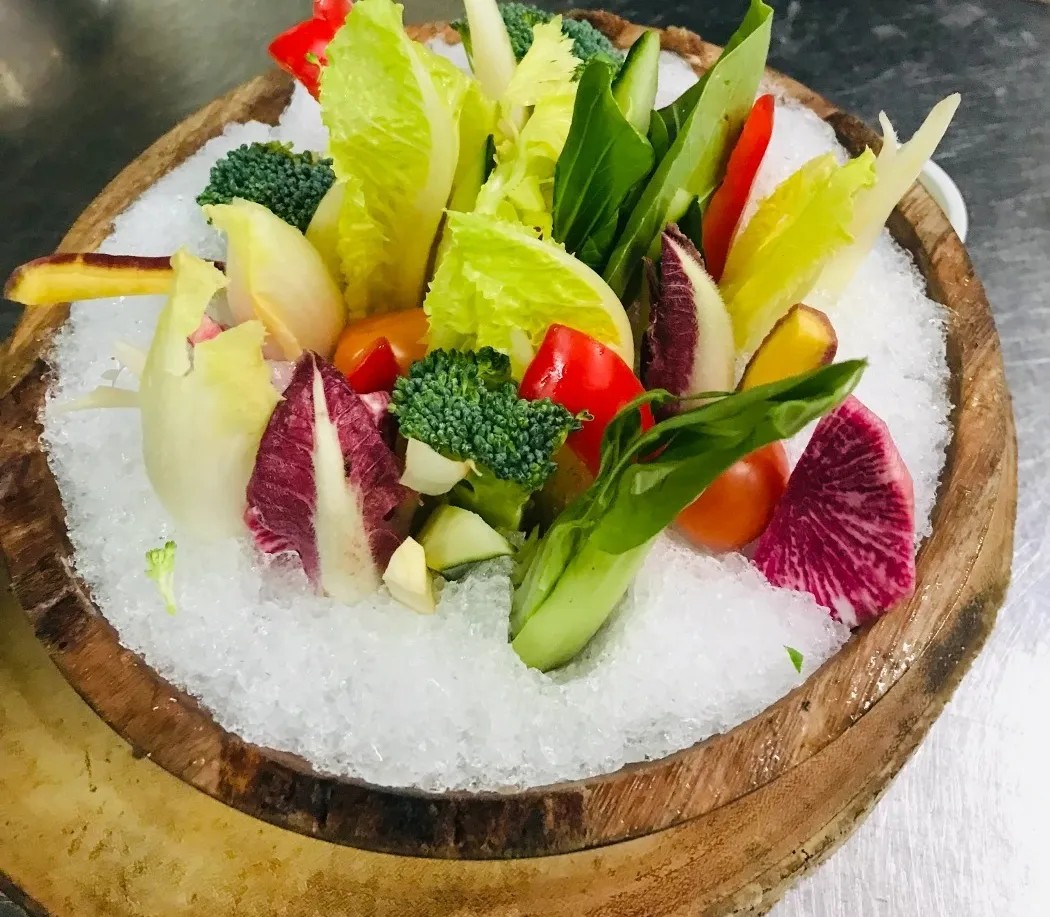 Image alt description