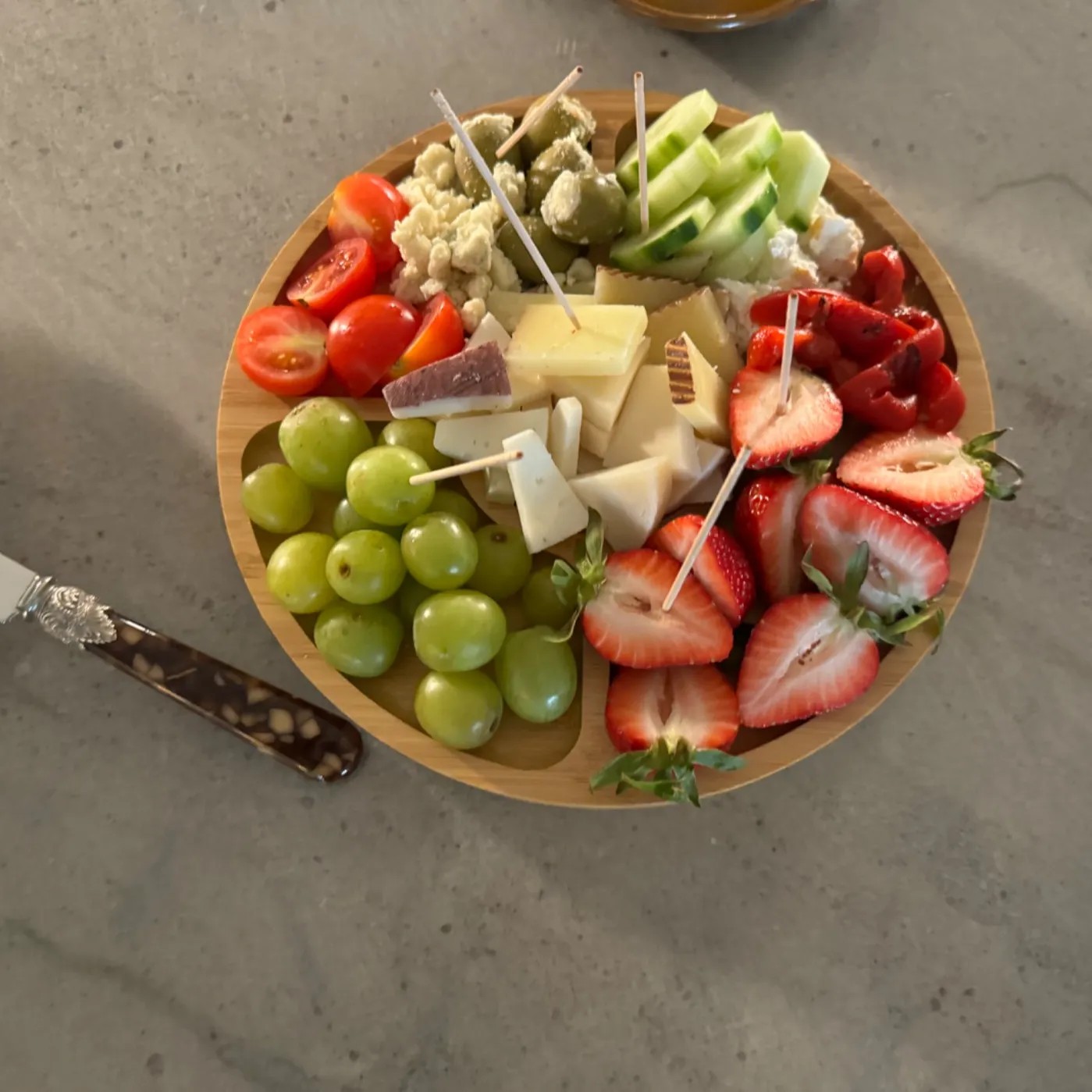 Image alt description